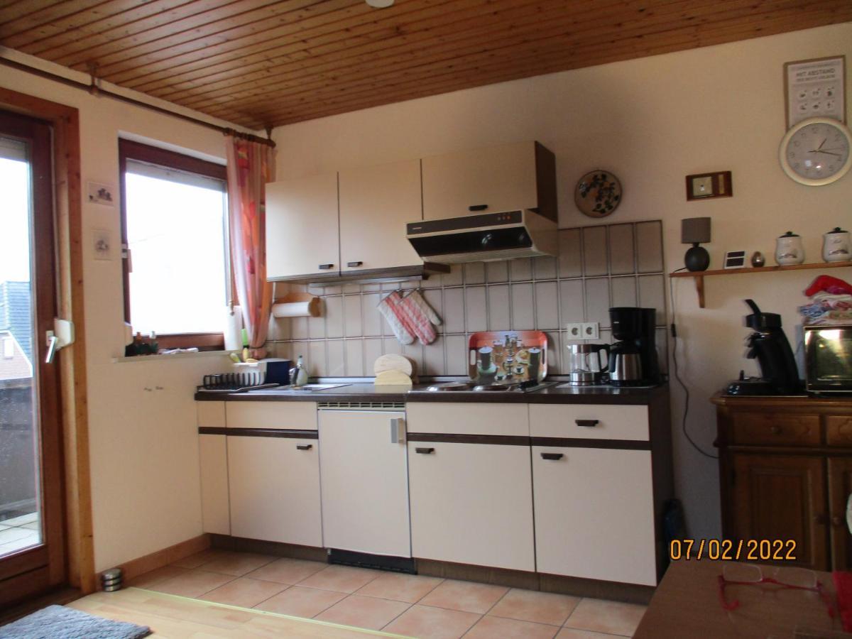 Haus Mit Lilie Und Rose Apartment Westerdeichstrich Exterior photo